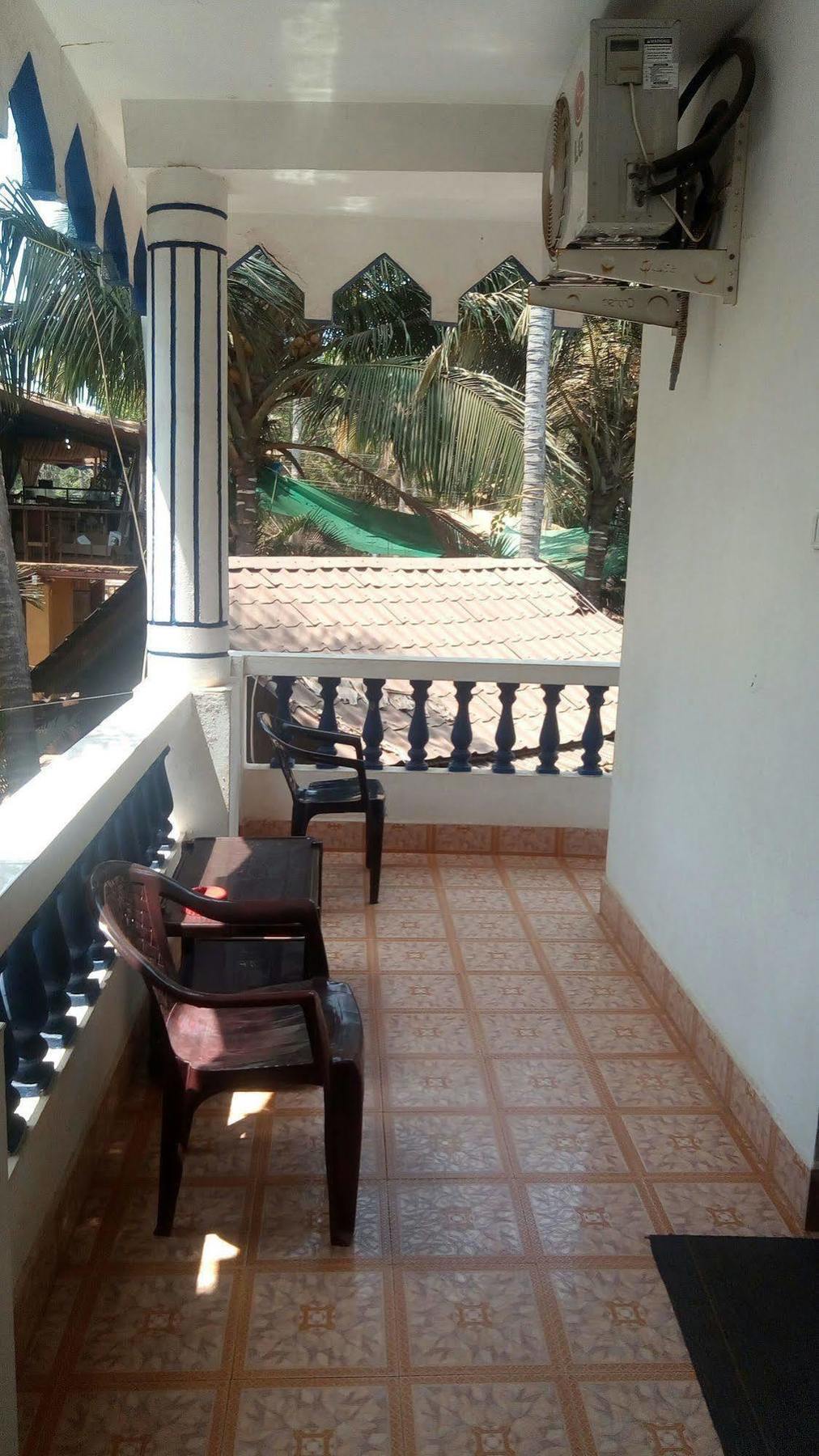 Hotel Shiva Ashvem Ashvem Beach Exterior photo